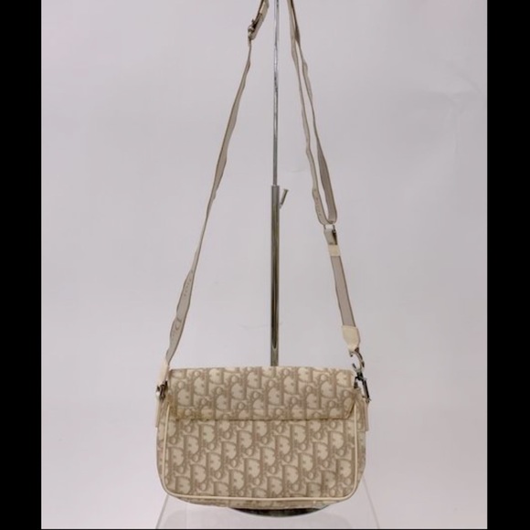 Authentic Dior Embroidered Flower Monogram Crossover Shoulder Bag❤️❤️❤️ - Picture 3 of 16